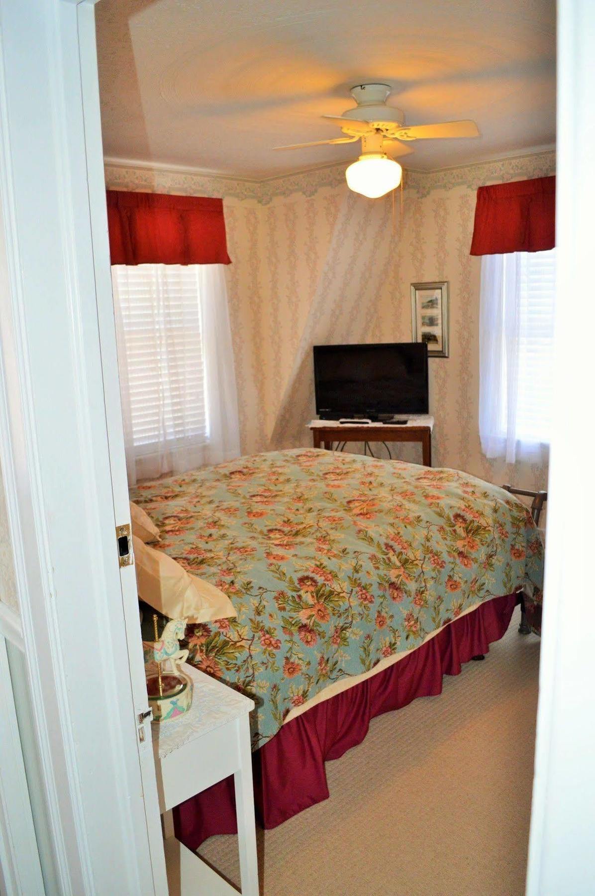 בר הרבור Heathwood Inn מראה חיצוני תמונה